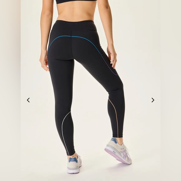 Outdoor Voices FrostKnit 7/8 Legging - Black Rainbow Reflective - Picture 2 of 10